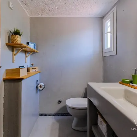 Aqua Blue, Beachfront 3-bdrm Maisonette * ポッシディ