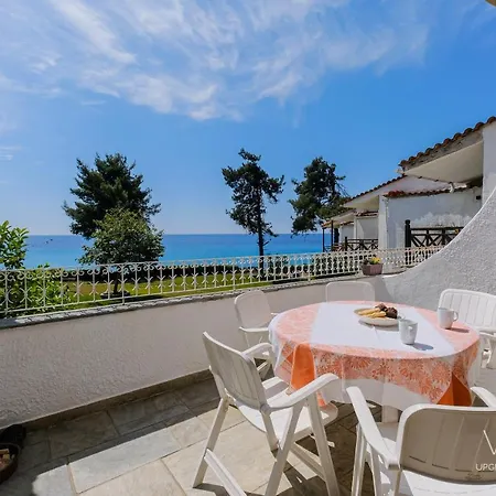 Aqua Blue, Beachfront 3-bdrm Maisonette * ポッシディ