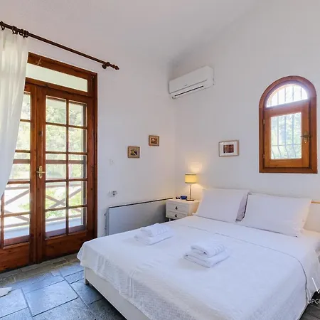 Сasa de vacaciones Aqua Blue, Beachfront 3-bdrm Maisonette