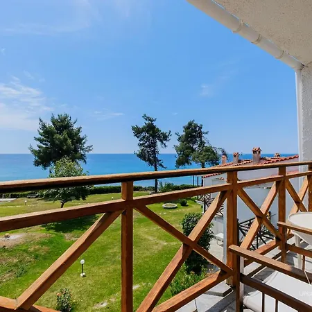 Aqua Blue, Beachfront 3-bdrm Maisonette Possidi