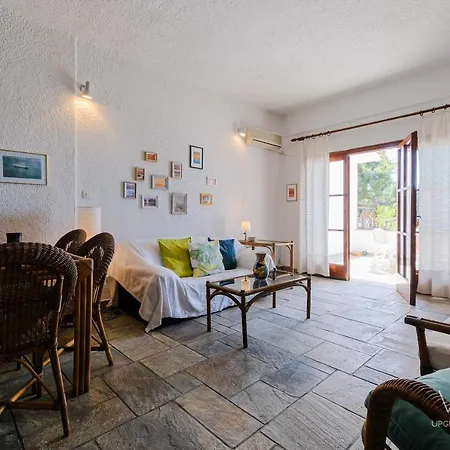 Aqua Blue, Beachfront 3-bdrm Maisonette Possidi