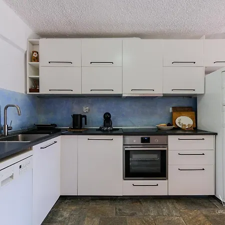 Aqua Blue, Beachfront 3-bdrm Maisonette Possidi